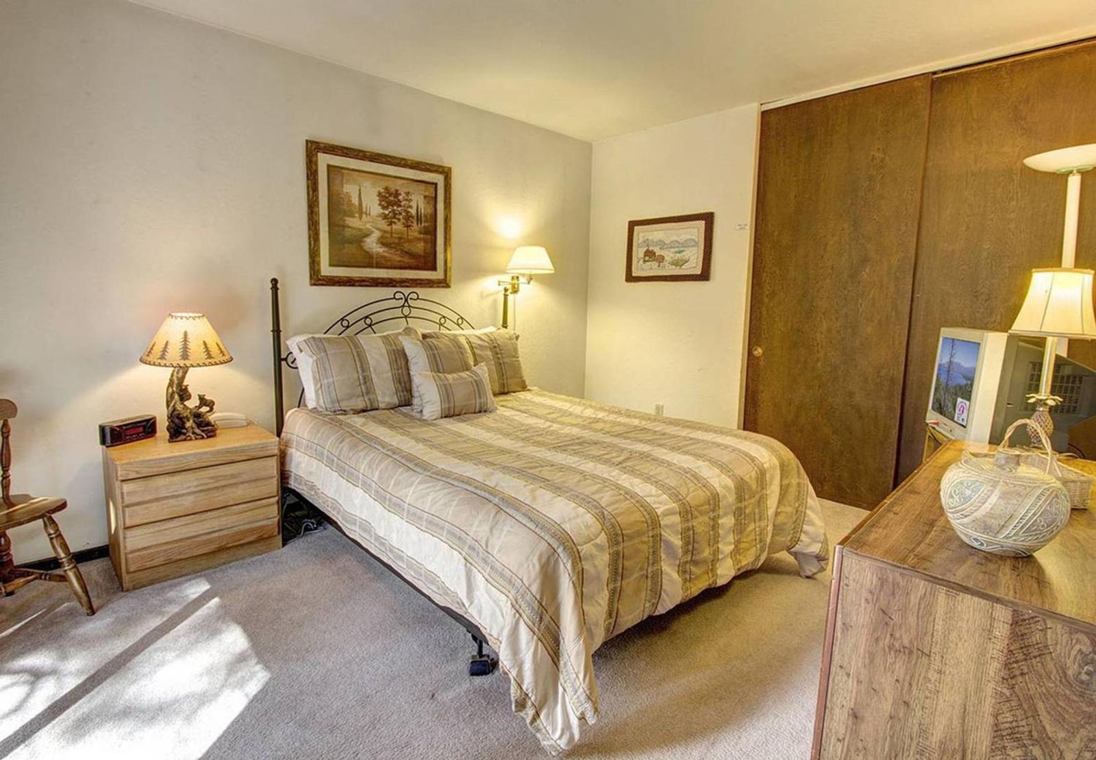 Tahoe Island Hideaway by Lake Tahoe Accommodations Main image 2